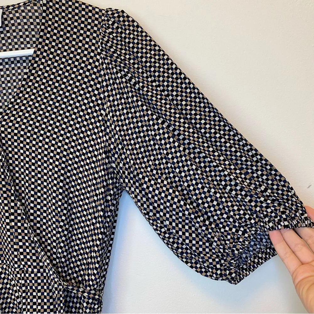 GANNI Tannin Checkered V-Neck Crossover Wrap Blouse Puff Sleeve Navy/Tan Sz 40 L - Image 7