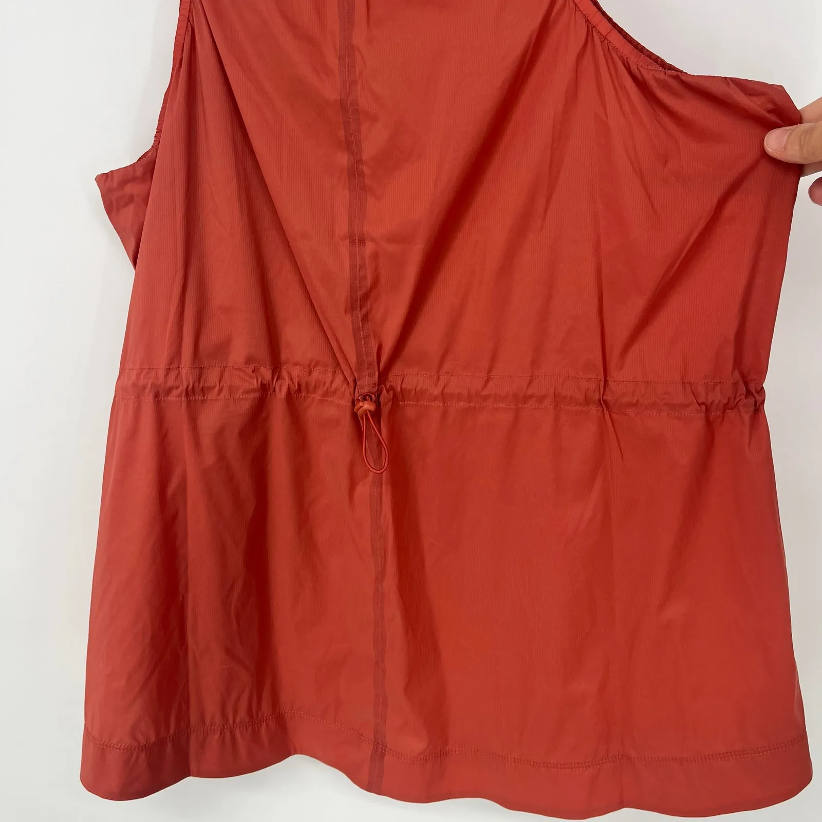 Athleta Levitate Run Tank Size Large - Image 8