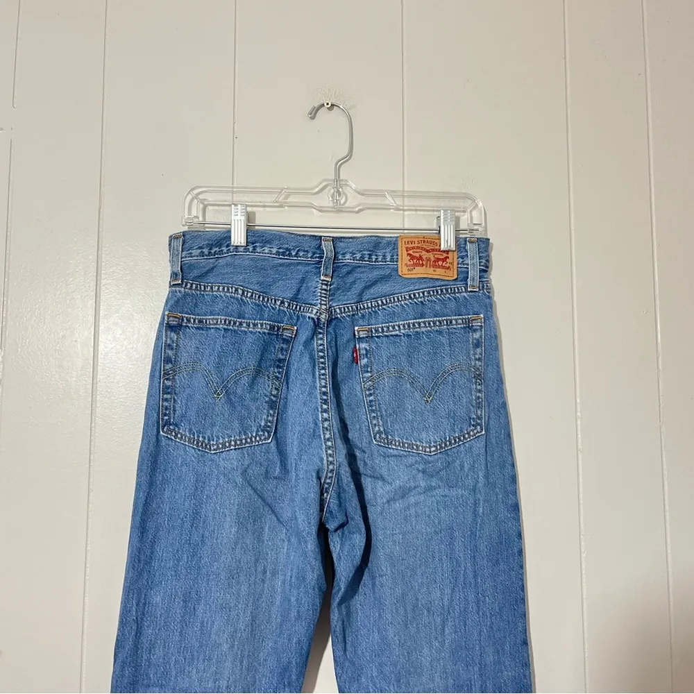 Levis 501 Womens Jeans Button Fly Blue Jeans Size 27x32 - Image 7