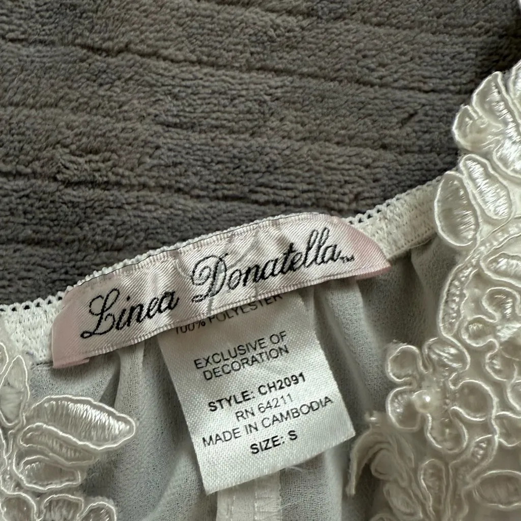 Linea Donatella vintage? White sheer beaded slip - Image 3