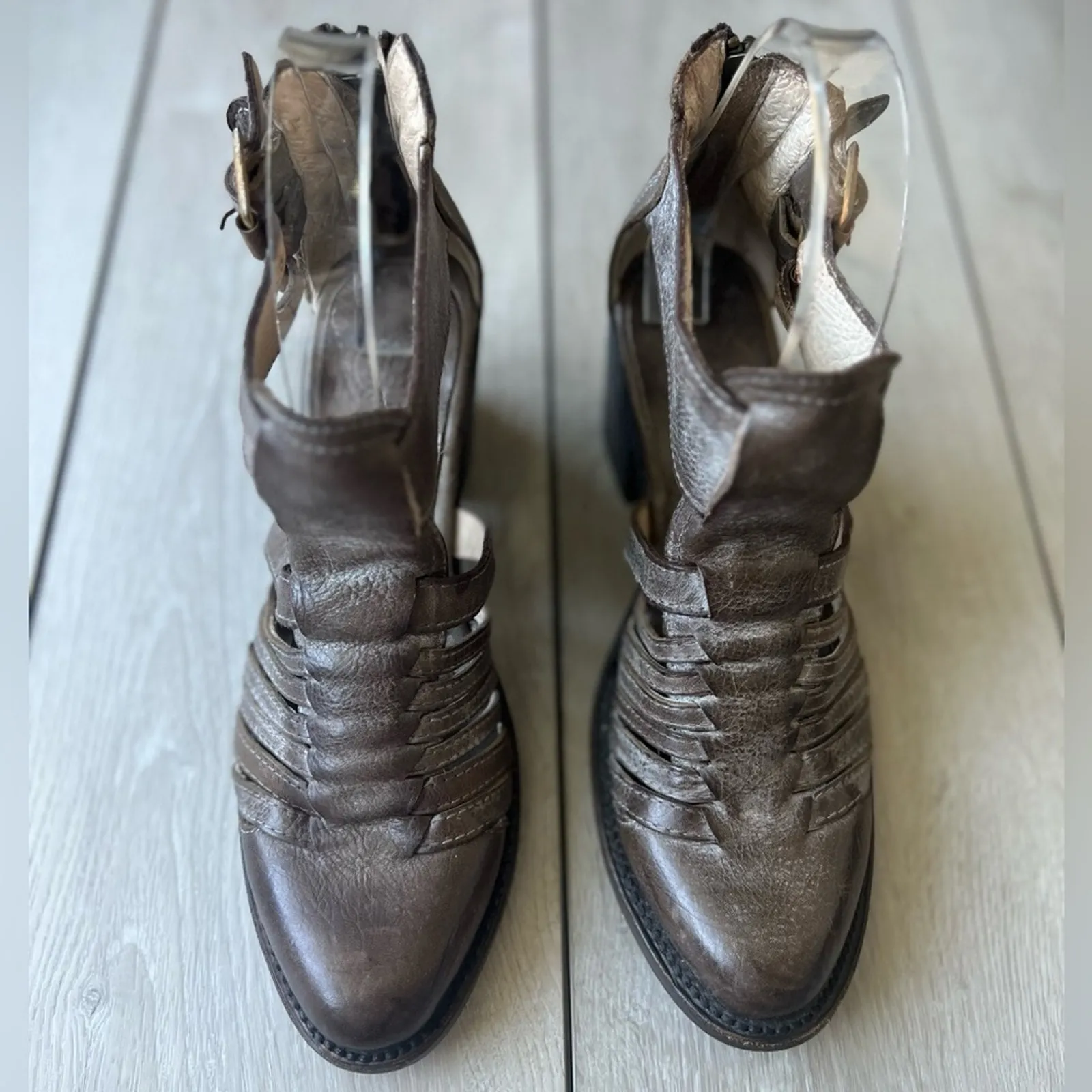 Freebird by Steven Blake Strappy Ankle Sandal Boot Brown Leather Bootie size 7 - Image 4