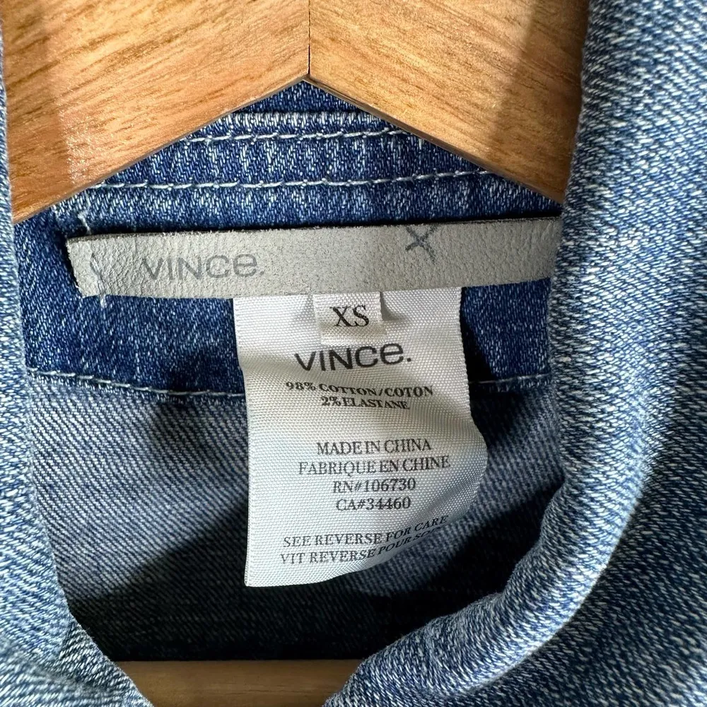 Vince Womens size XS Denim Jean Jacket - Image 7