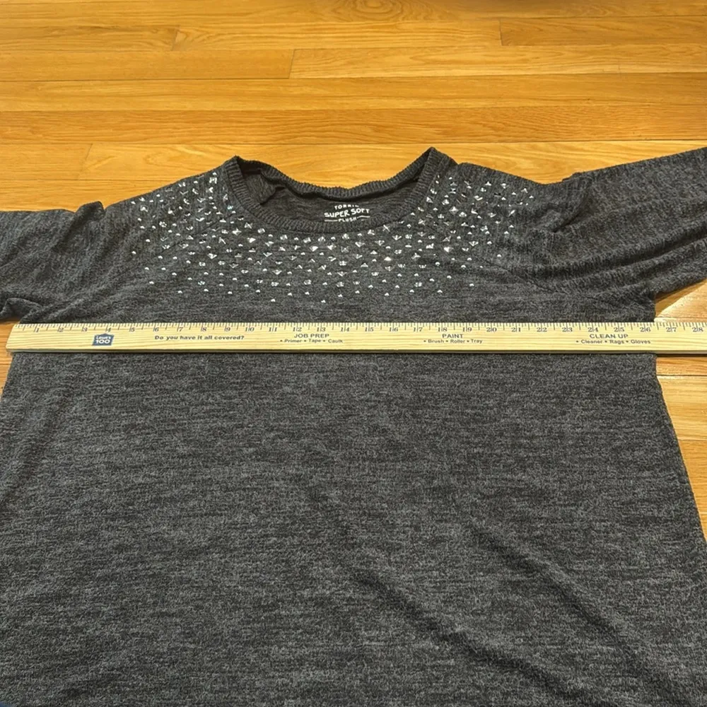 Torrid super soft plush pullover silver studs sweater size 3 (3X) . Gray - Image 5