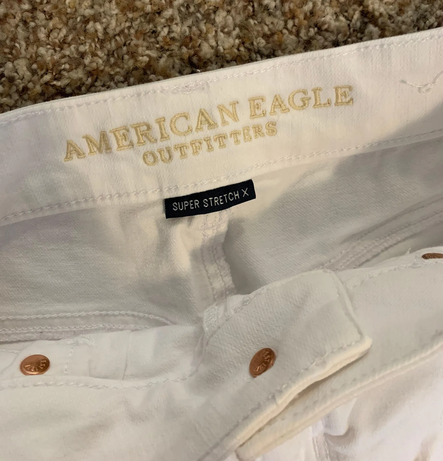 American Eagle Outfitters White Distressed Shorts - Image 3