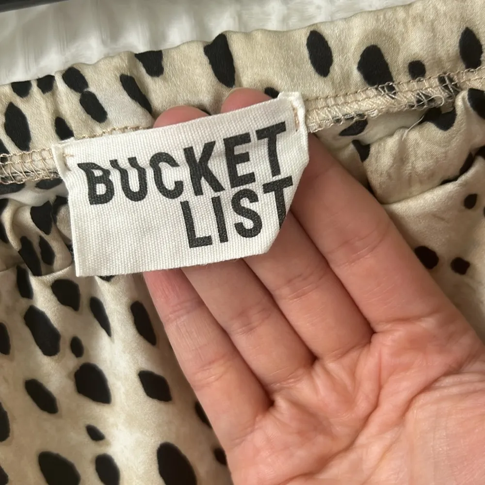 Bucket List Women’s Large Midi Slip Animal Print Satin Skirt Tan - Image 4