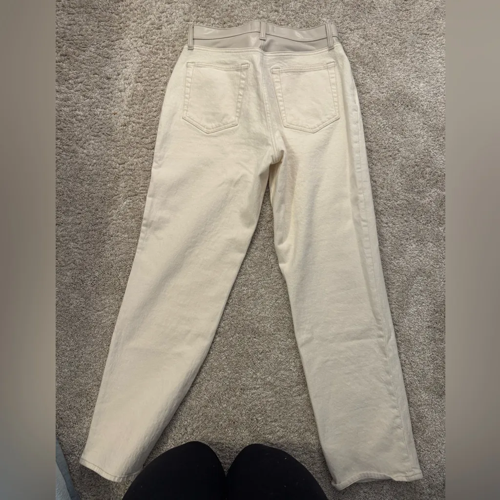 Abercrombie & Fitch Women's Cream Straight Leg Jeans - Image 2