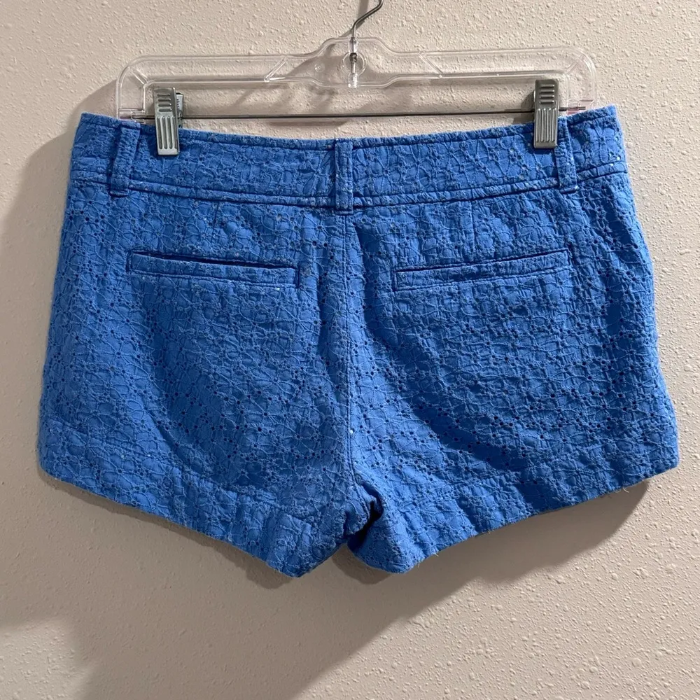 Lilly Pulitzer Size 4 Blue Floral Eyelet Lace Shorts Spring Summer Casual Preppy - Image 2