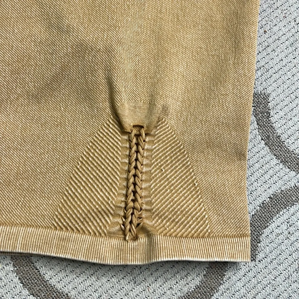 Aerie Offline golden tan Seamless Macrame 7” Hi Rise Biker Shorts size medium - Image 15