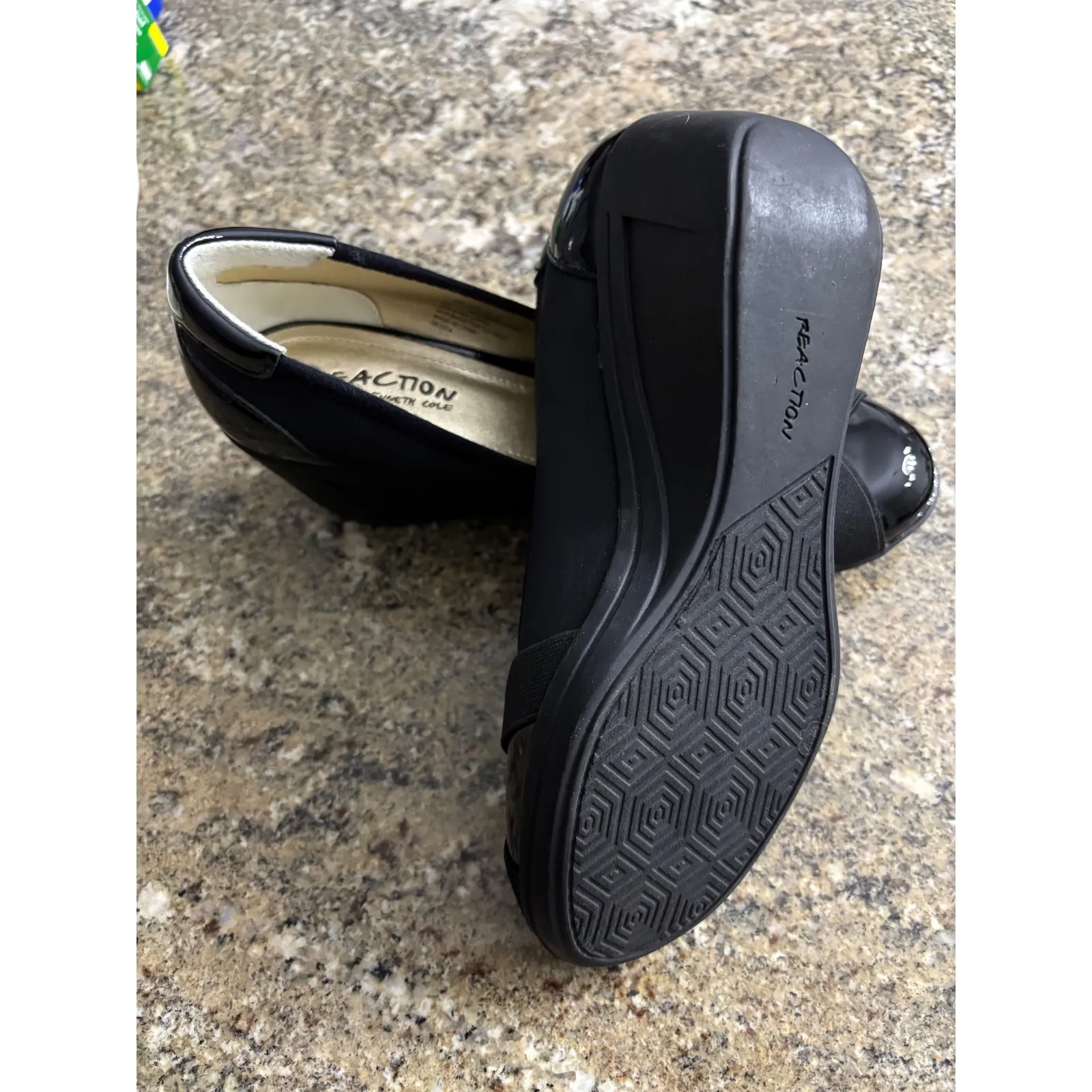 Reaction Kenneth Cole Wedge Heel Pumps Black Patent Criss Cross‎ Straps 7.5M - Image 4