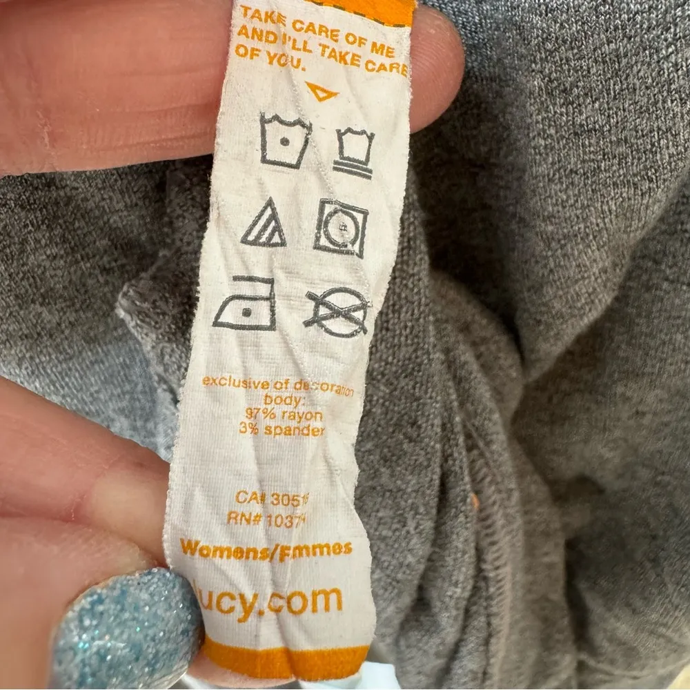 Lucy Gray Oversized Long Sleeved Pullover‎ Tee size Medium Activewear Athleisure - Image 6