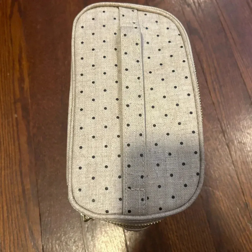 Kate Spade Lunch Bag “out To Lunch” Coated tote - Image 2