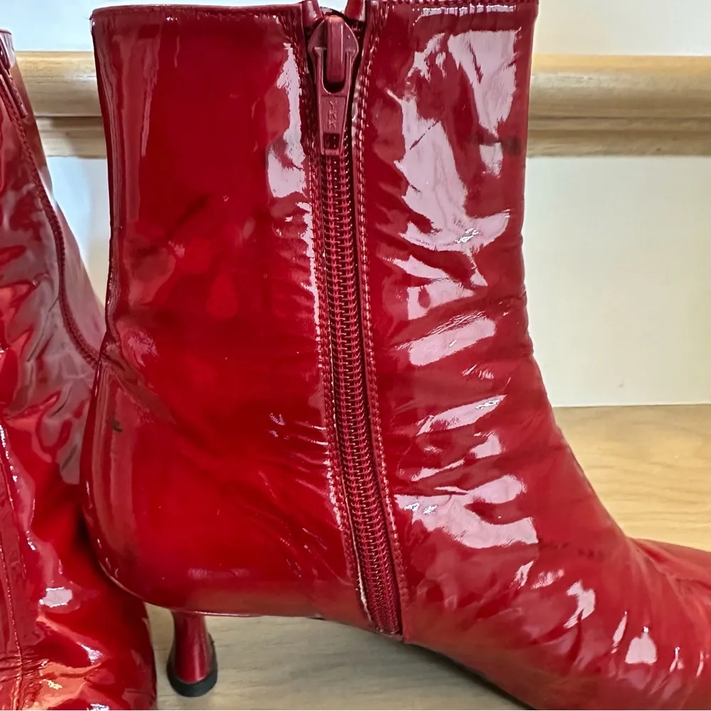 Stuart Weitzman Red Patent Leather Ankle Boots with Kitten Heel - Size 5 - Image 6