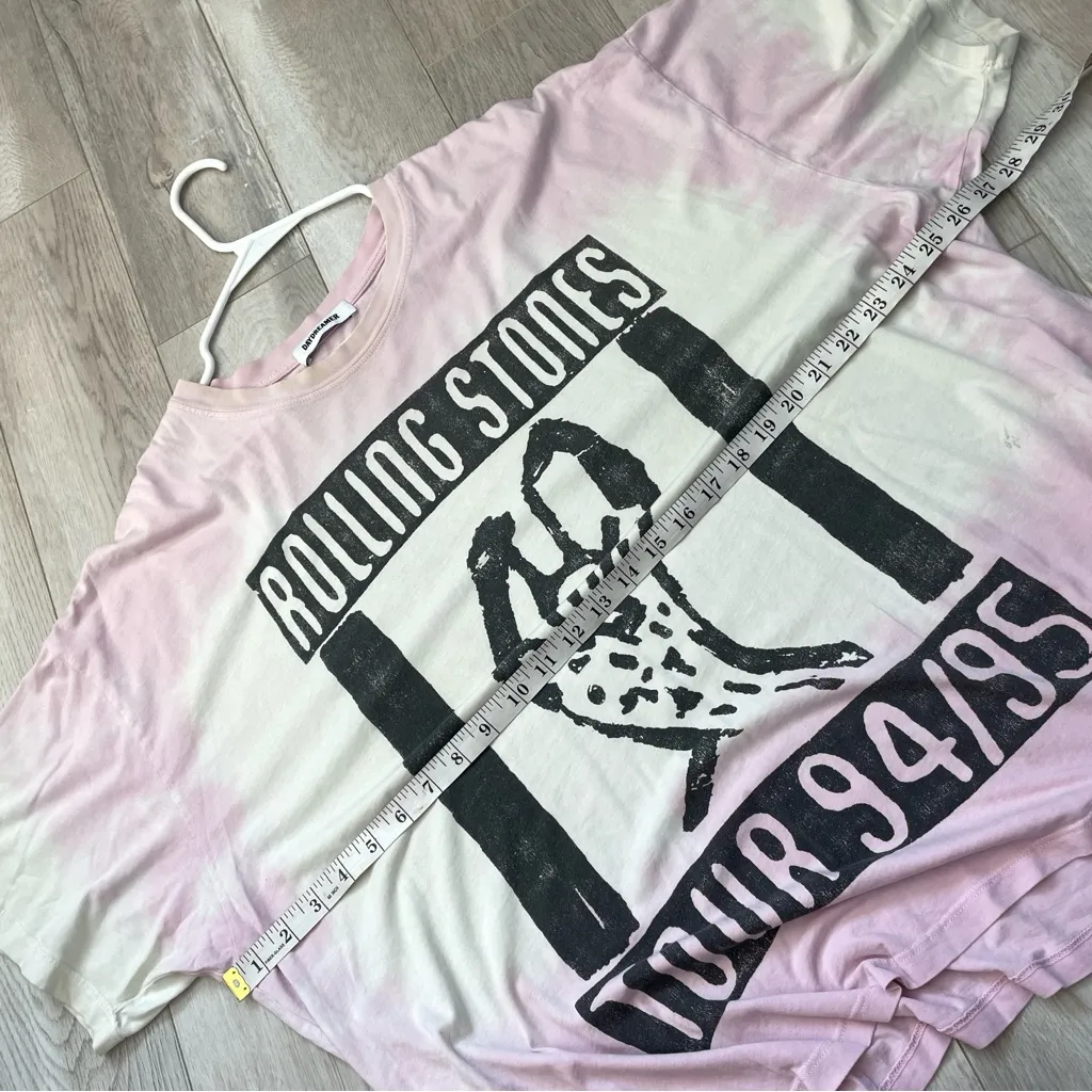 Daydreamer Indie Tshirt rolling stones voodoo 94-95 tie dye womens Pink one size - Image 4