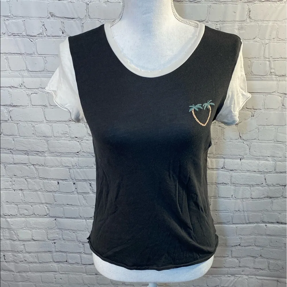 AMERICAN EAGLE T-Shirt Tropical Themed Distressed-Small - Image 2