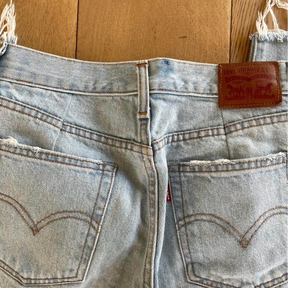 Levis' WEDGIE FIT ANKLE WOMEN'S JEANS - Image 12