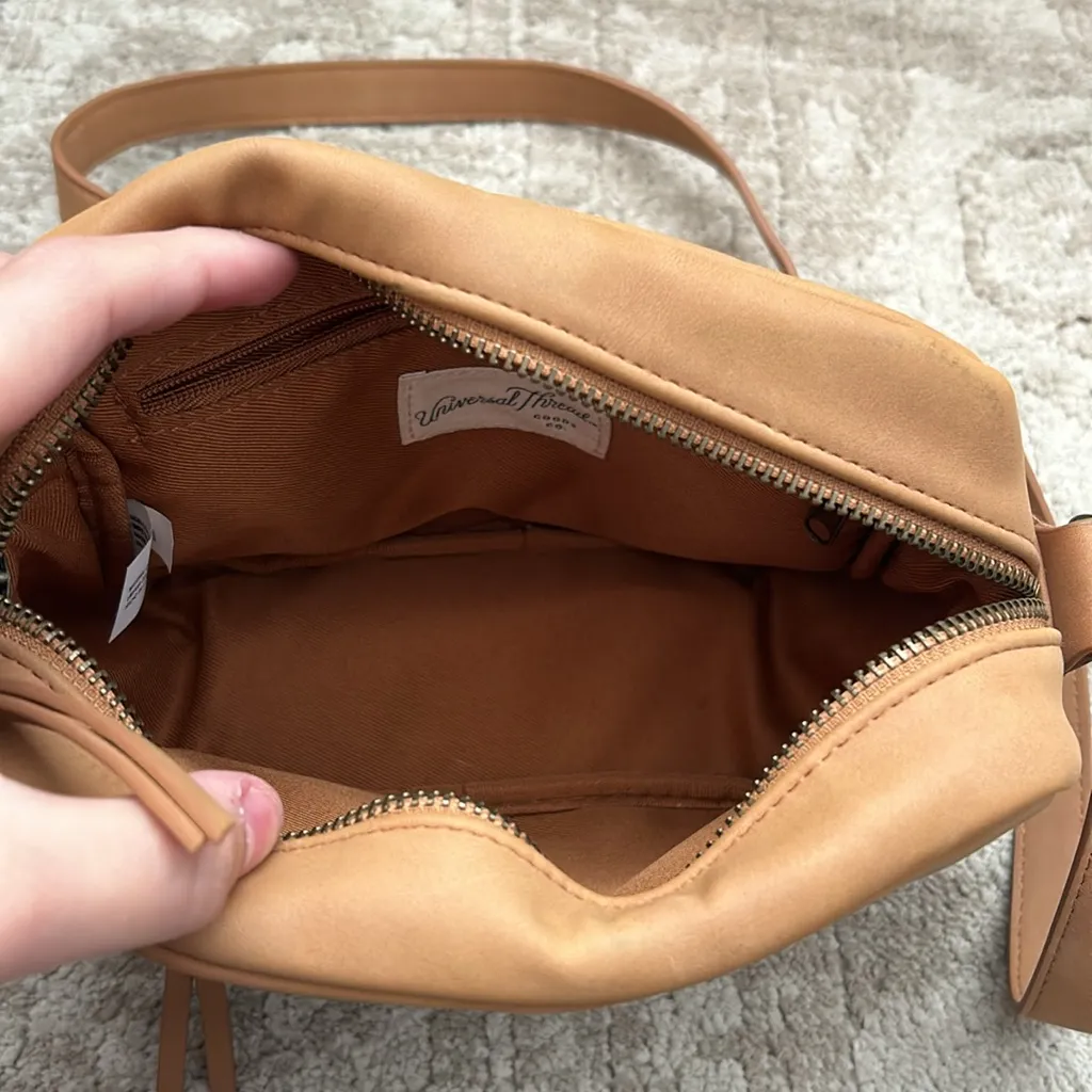 Universal Threads Universal Thread Crossbody Purse - Image 2