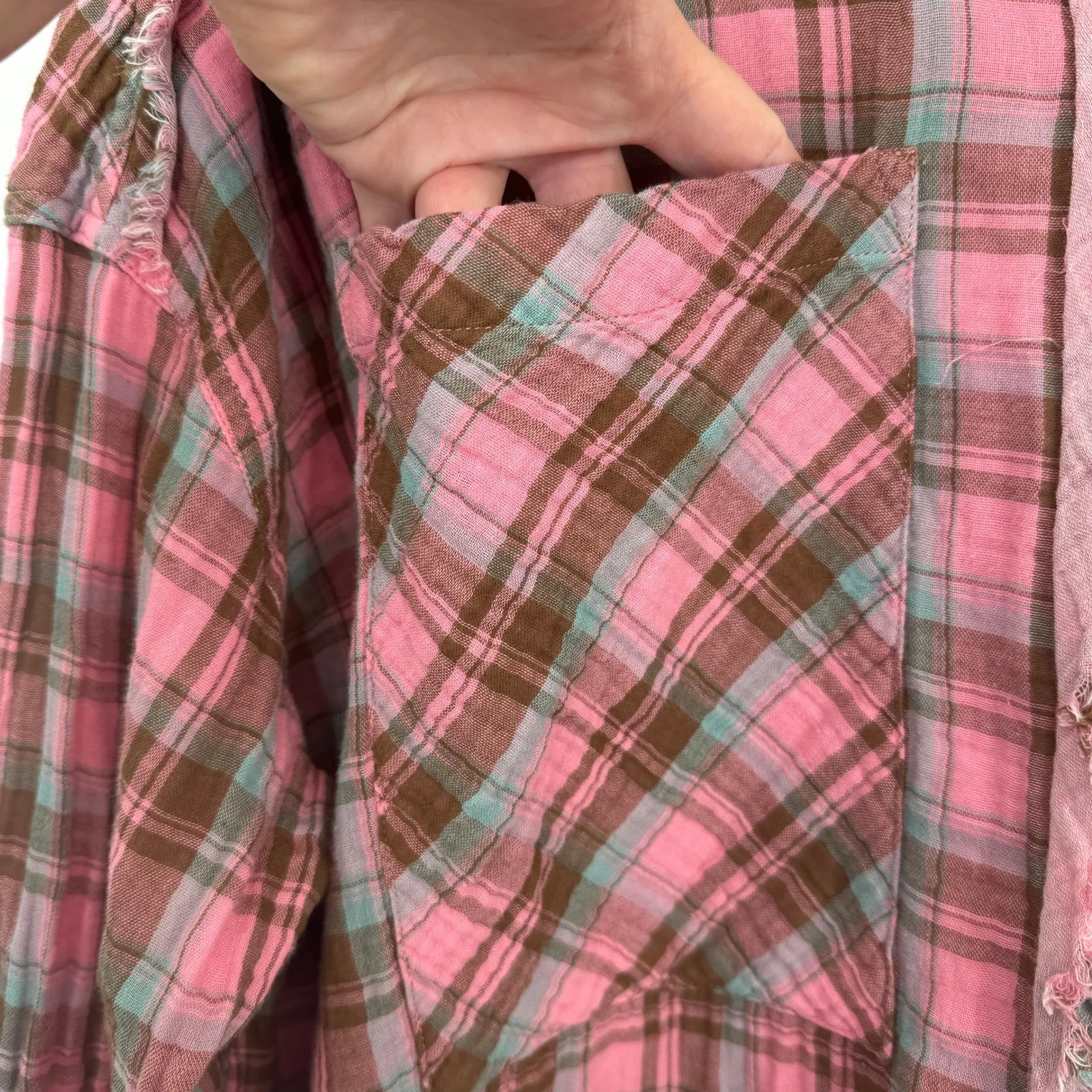 Davi & Dani Plaid Distressed Button Front Flannel Shirt Womens Small Pink Brown - Image 6