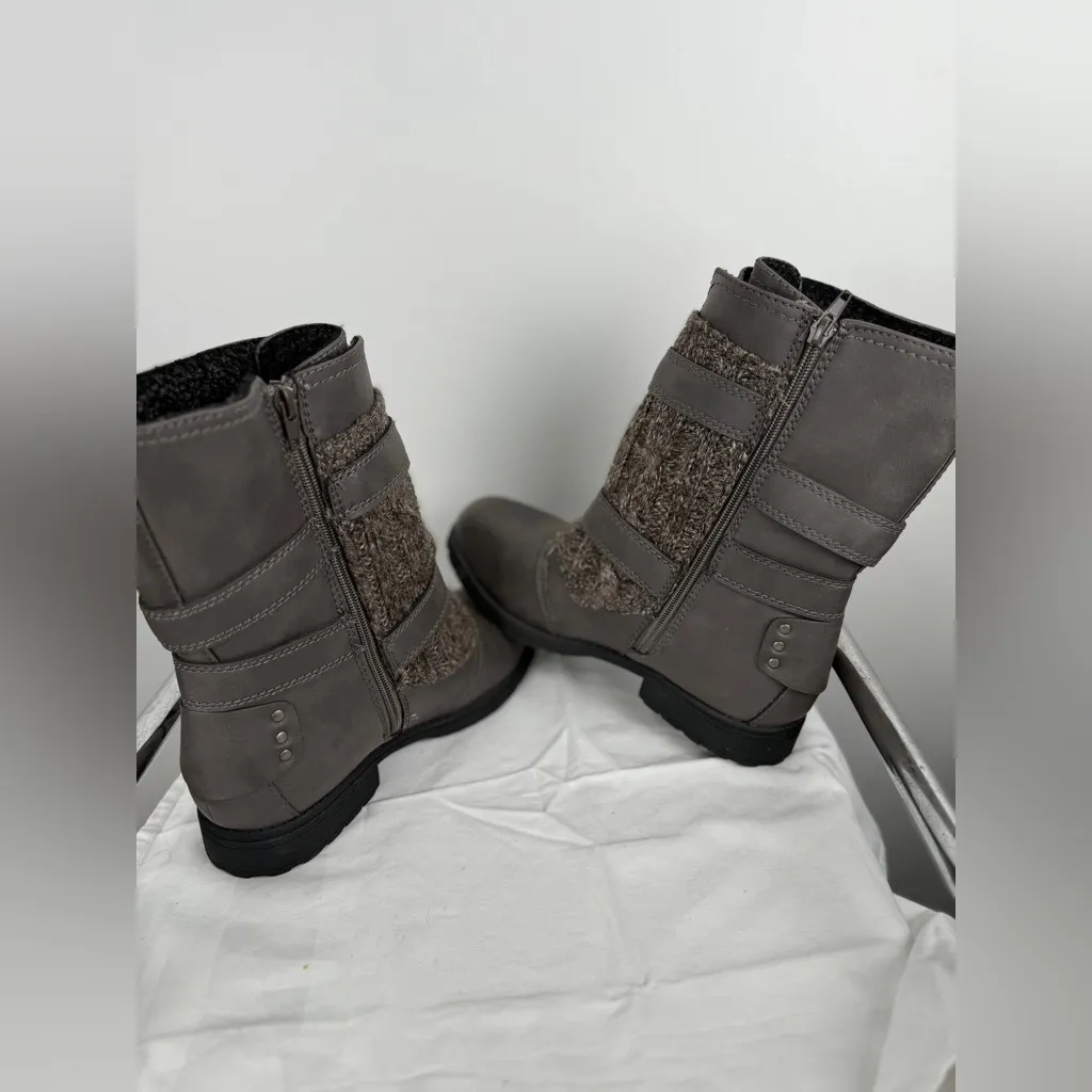 Sugar Gray Cozy Knit Boots Size 8.5 - Image 8
