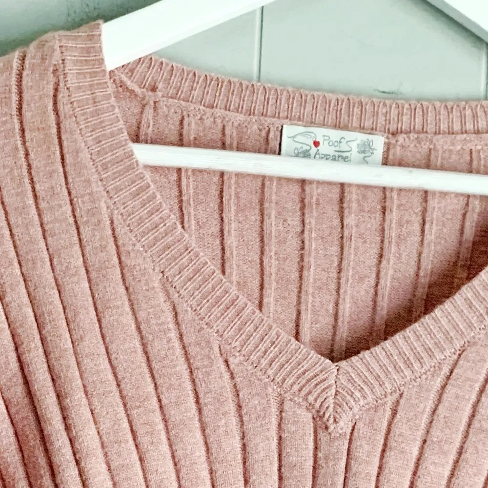 Tillys POOF APPAREL Dusty Pink Semi Crop V neck Pullover Sweater Small - Image 4