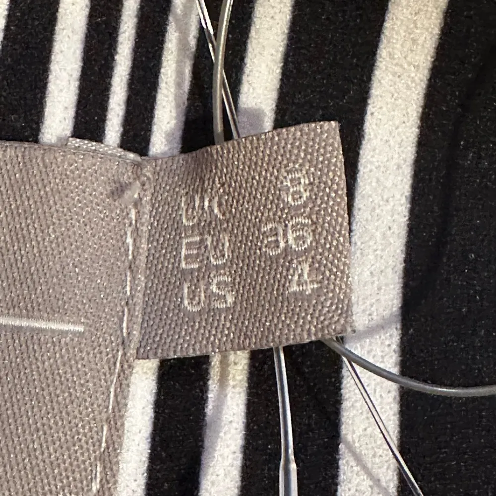 ASOS  NWT Awing Stripe Design  Stripe,Black & White, wrap front slit-dress Sz 4 - Image 11