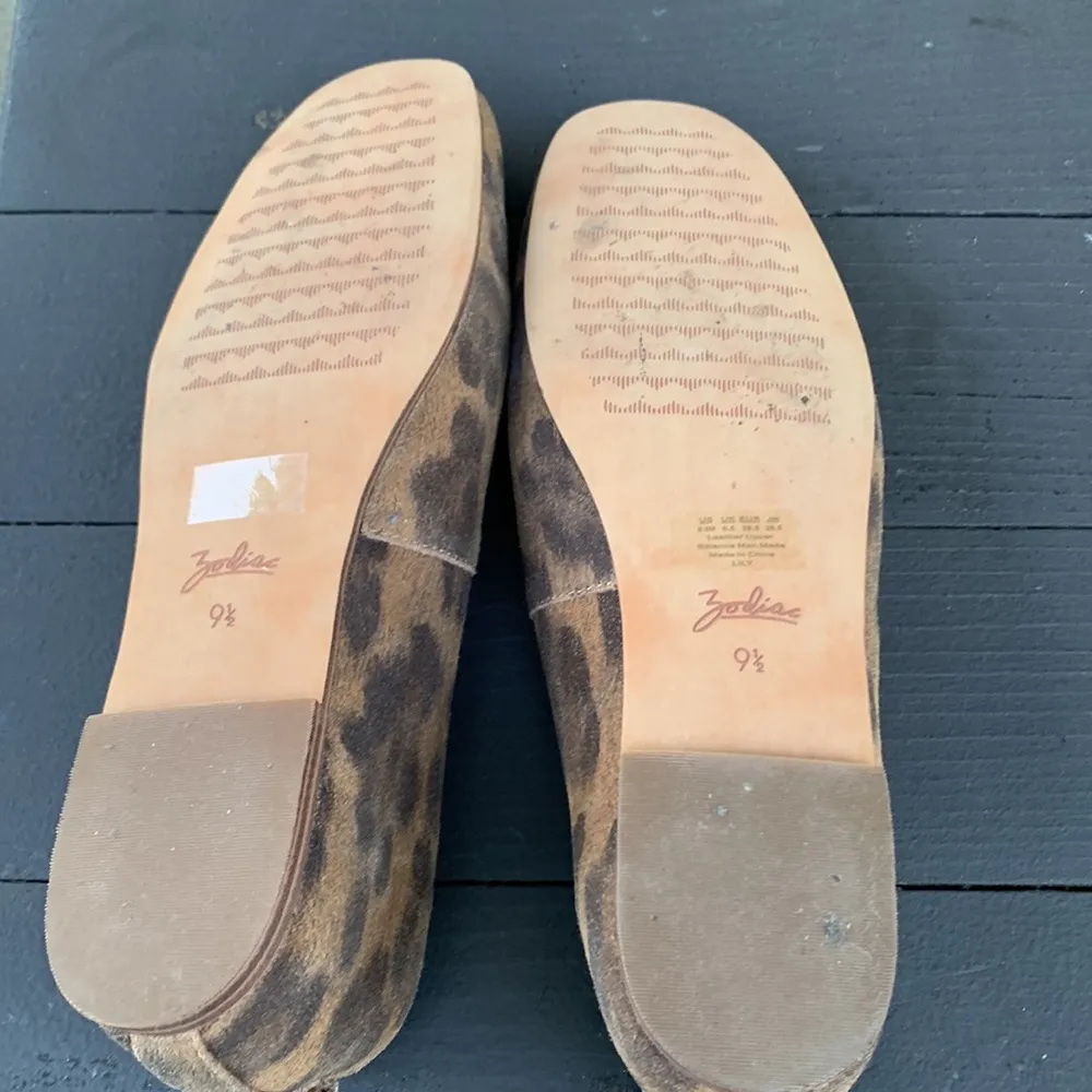 Zodiac Leopard Print Suede Leather Flats Size 9.5 - Image 6
