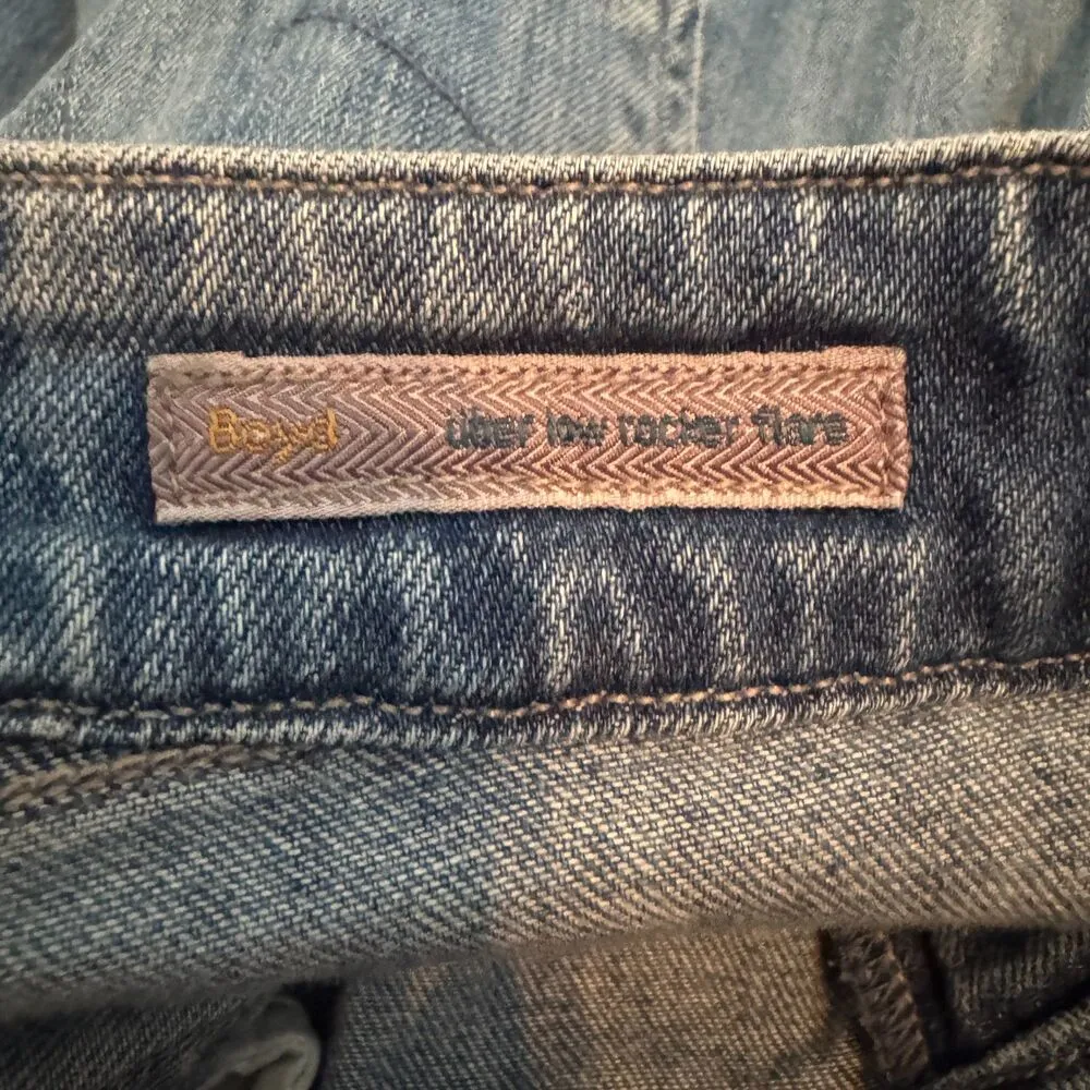 Citizens of Humanity | Boyd Uber Low Rise Rocker Flare Jeans Light Wash Size 27 - Image 10