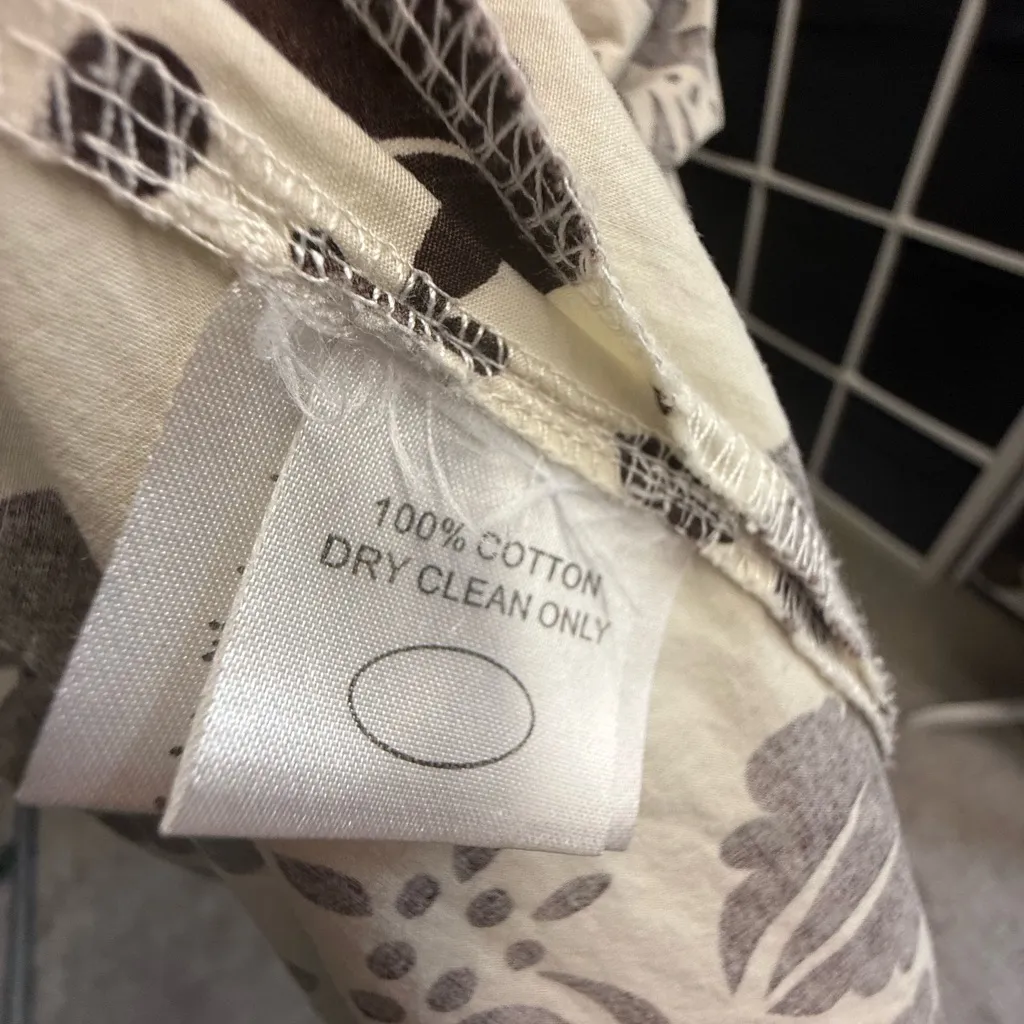 Dalydress Woman Size 40 Hibiscus Hawaiian Floral Print Women's Top Brown - Image 5