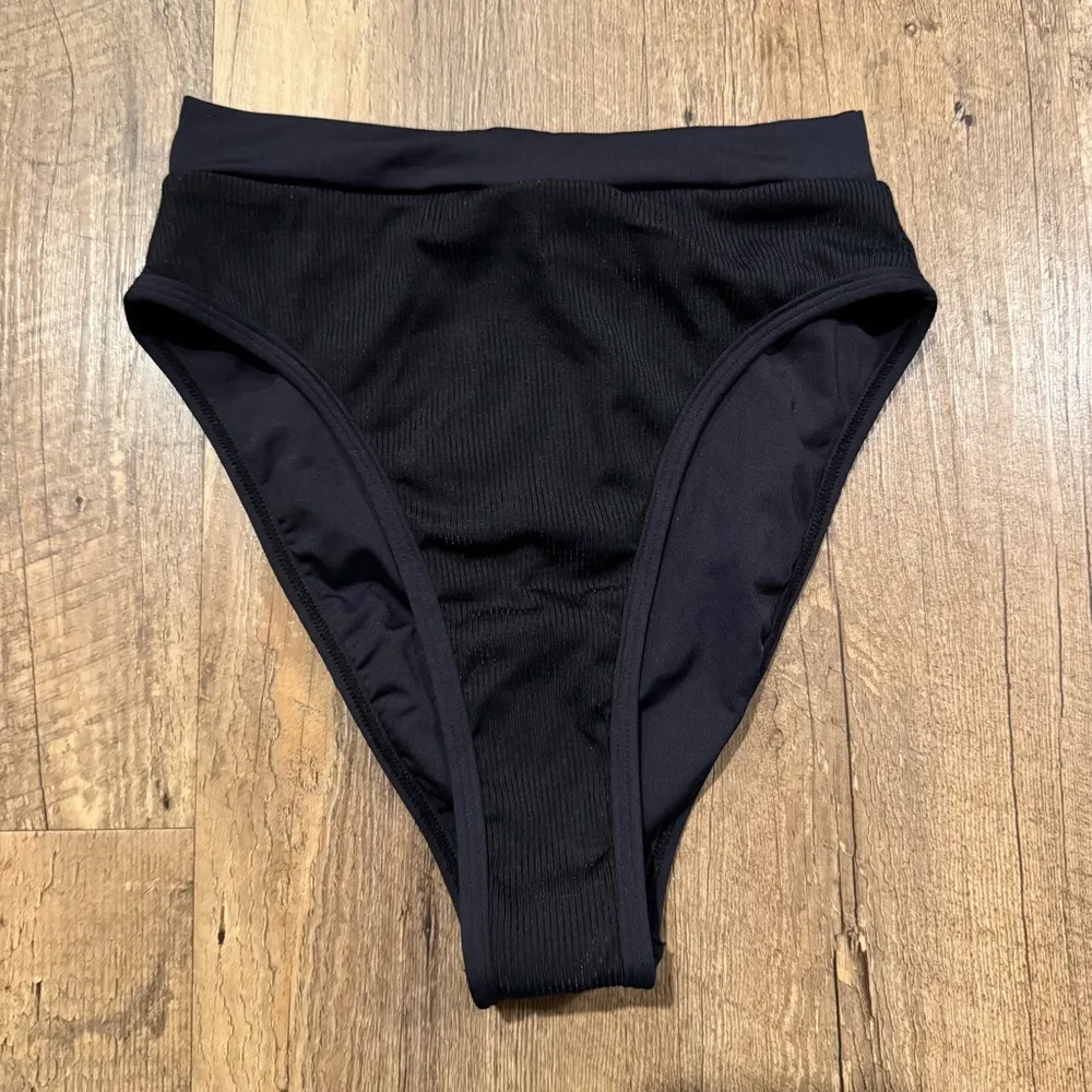 NWOT L*Space Ribbed Frenchi Bikini Bottom Black - Image 3