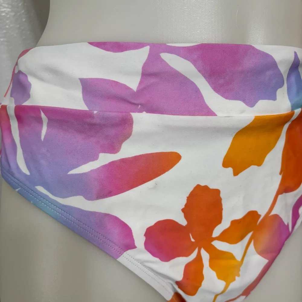 Multi Color Floral Mid-Rise Bikini Size L NEW - Image 2