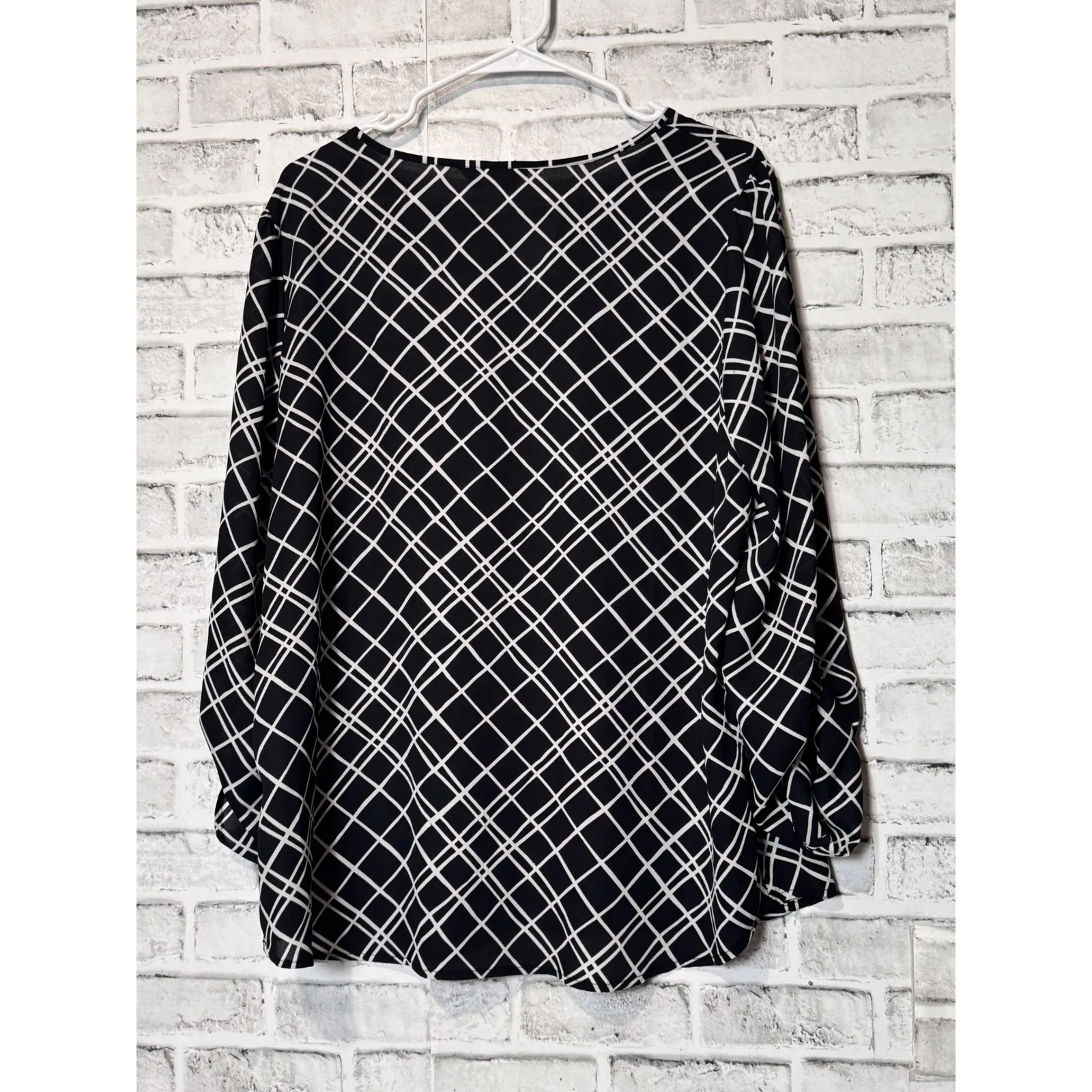 Christopher & Banks Black White Plaid Print Long Sleeve V Neck Tunic Top Size L - Image 3