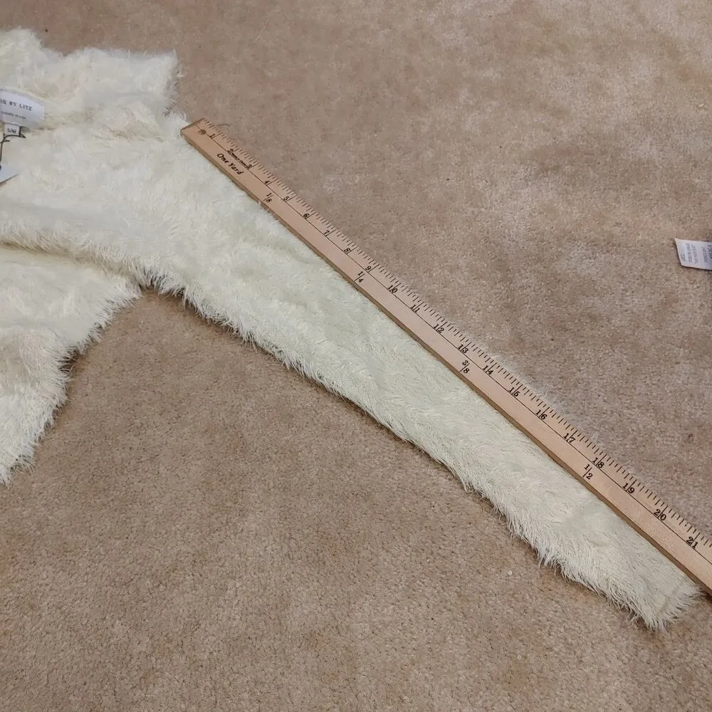 Uniq by Litz S/M Small/Medium Fuzzy Stretchy Long Sleeve Sweater Egg Nog Color - Image 9