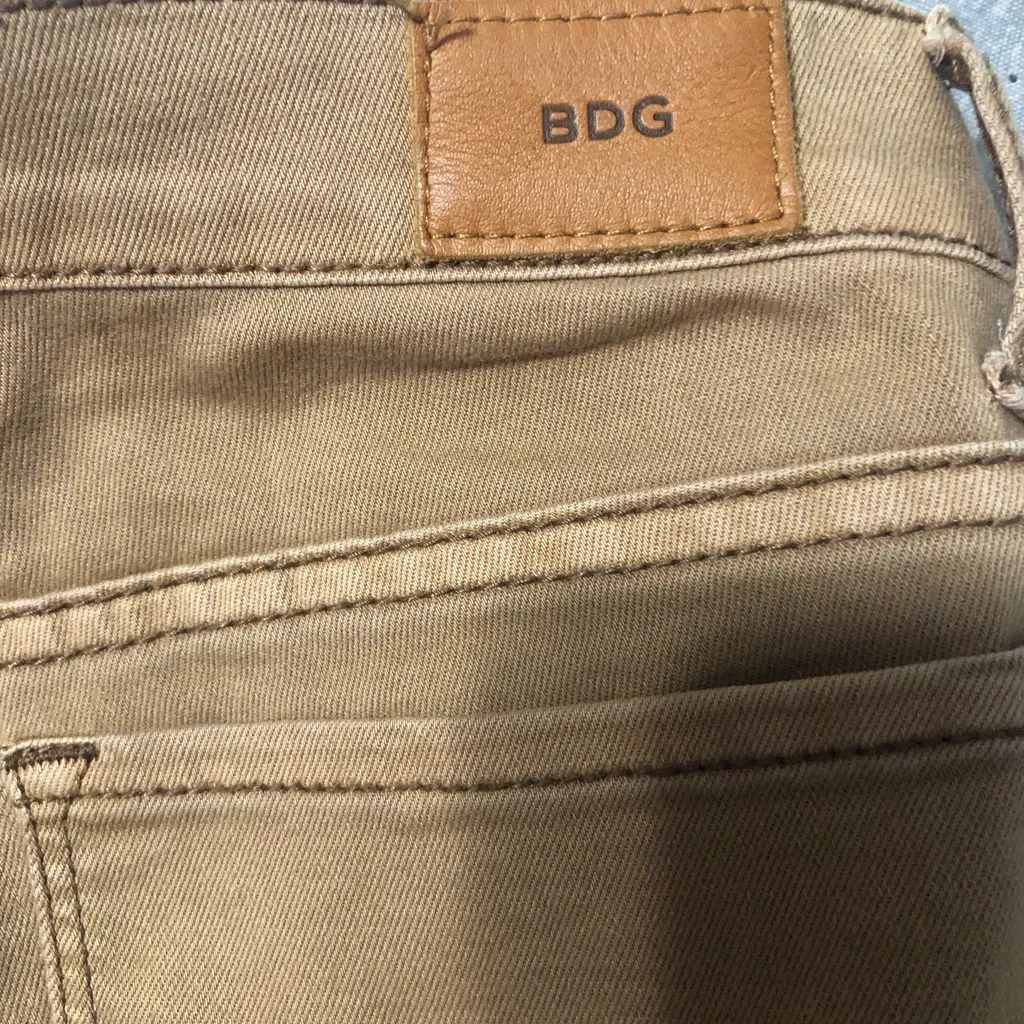 BDG mid rise cigaret ankle jeans‎ camel women’s size 24 x 30  waist measures 26 - Image 9