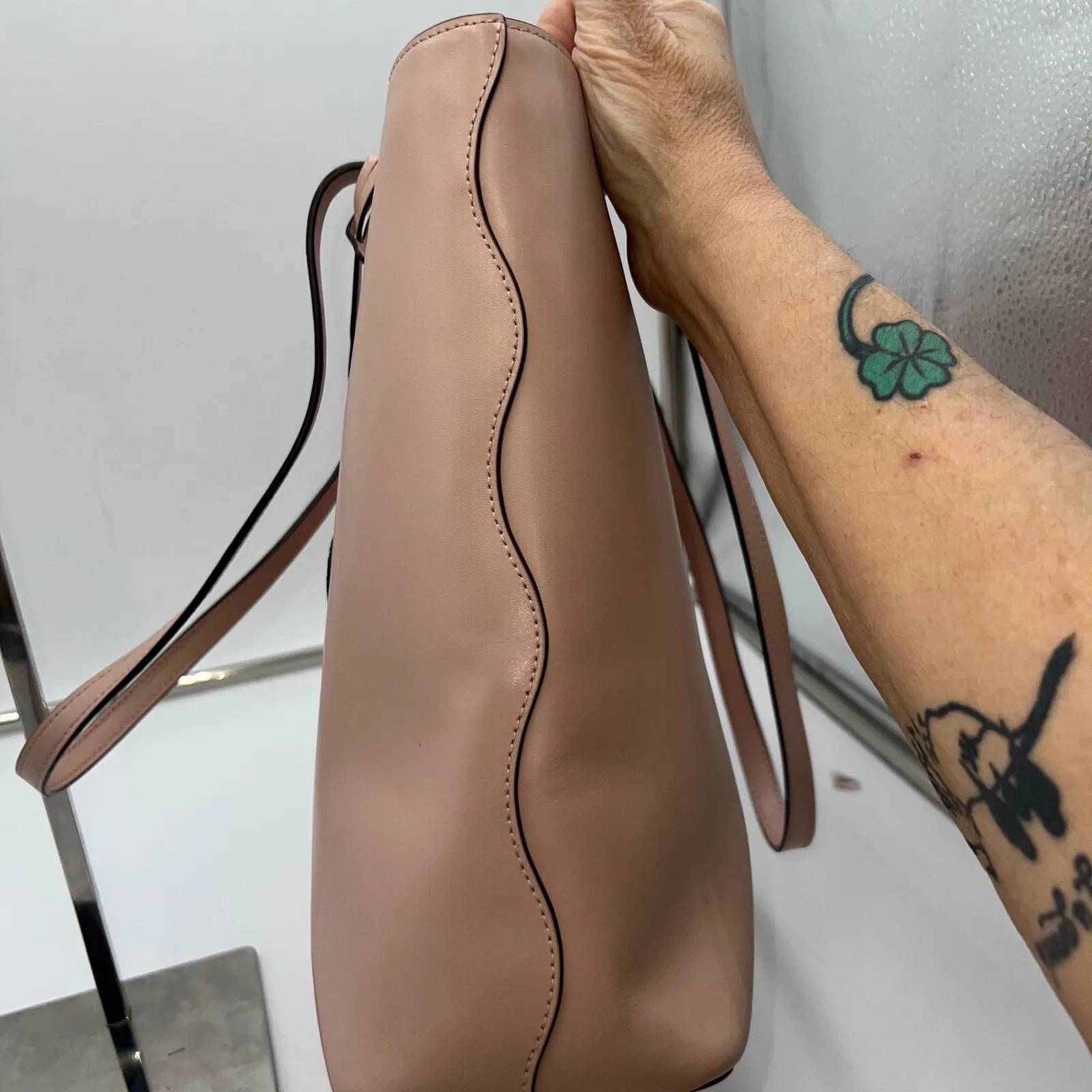 Kate Spade New York Blush Pink Leather Tote Bag With Glitter Flower Charm - Image 5