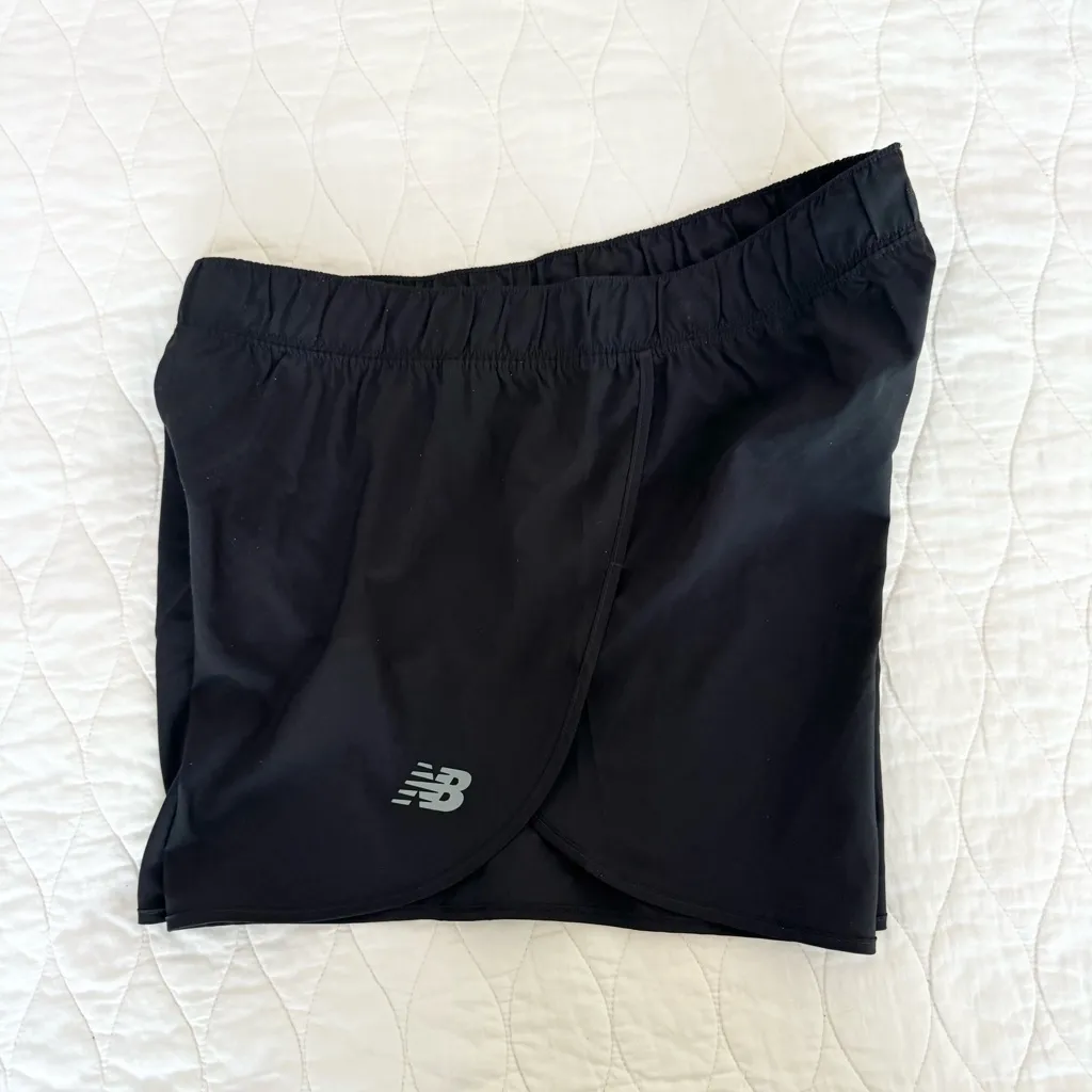 NWT New Balance Core Run 5 Inch 5" Black Shorts Womens S Athletic Workout Gym - Image 4