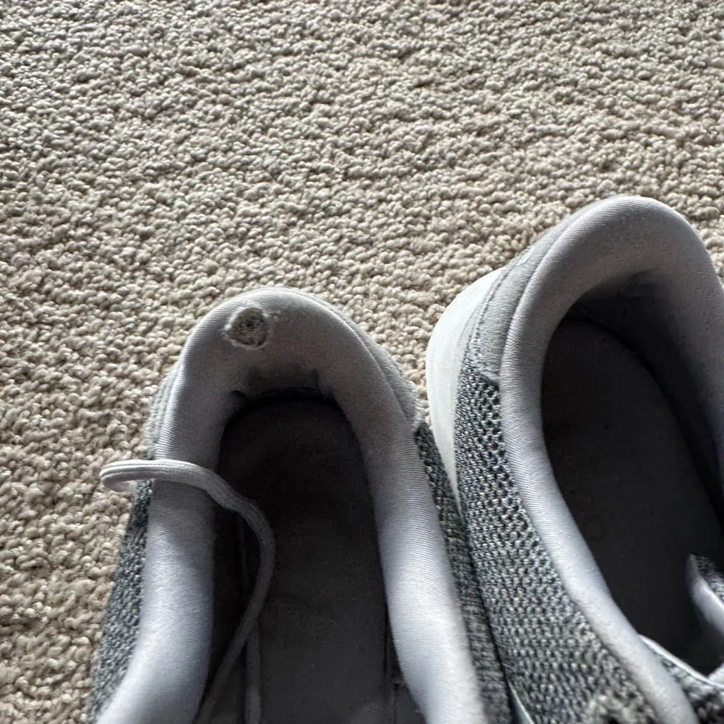 Adidas Cloudfoam QT Racer Gray & White Running Shoes Sneakers Women's Size 7.5 - Image 4