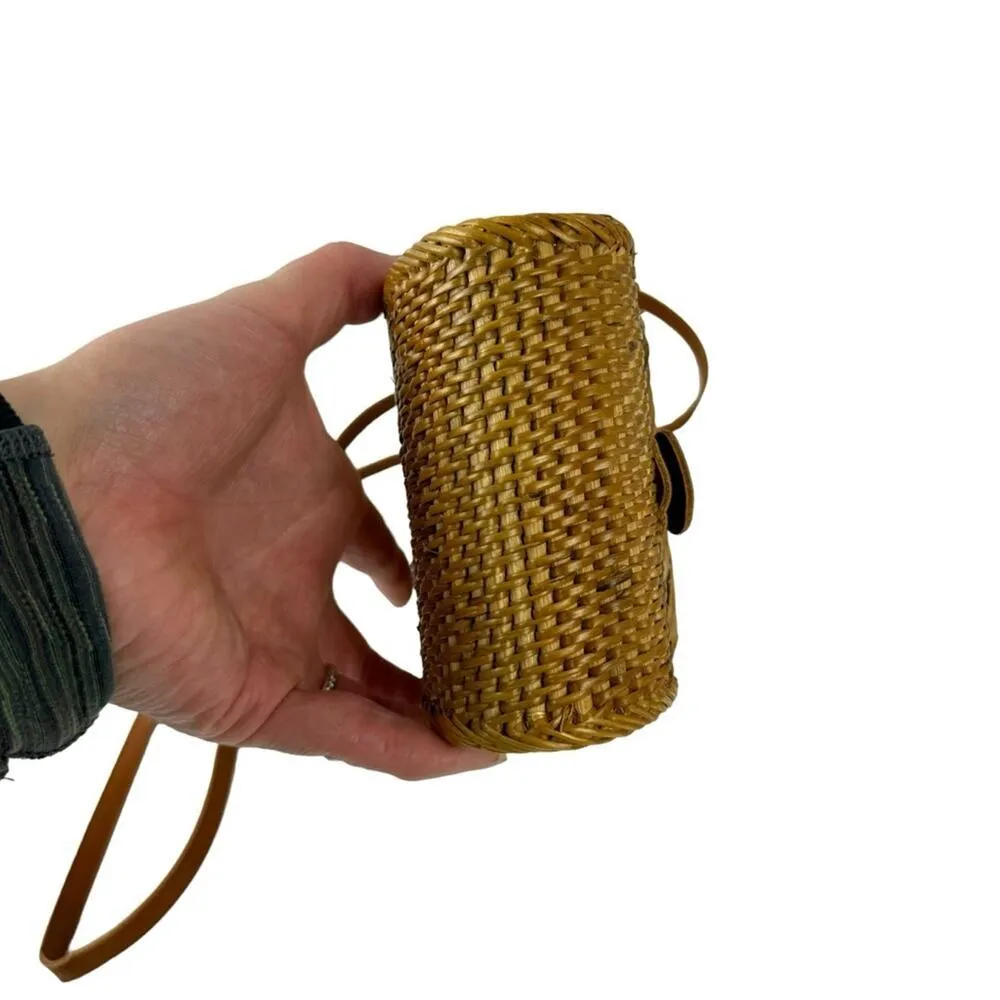 Mini Woven Rattan Hard Shell Messenger Crossbody Natural Beach Bag Boho Neutral Tan - Image 13