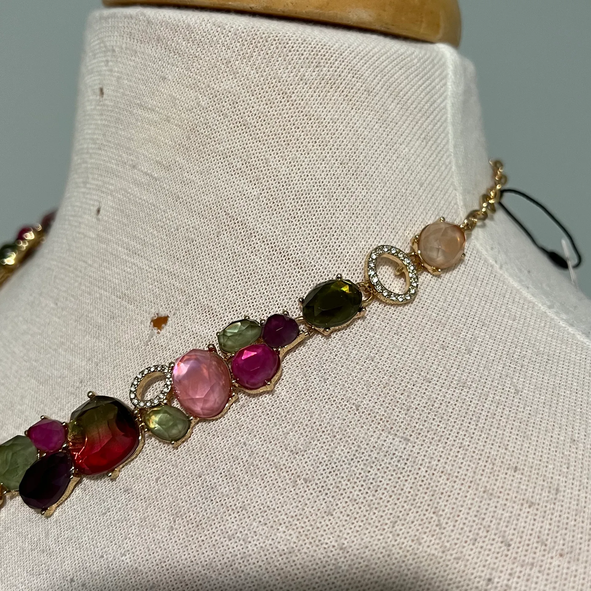 NWT white House Black Market Colorful Pink green Necklace - Image 6