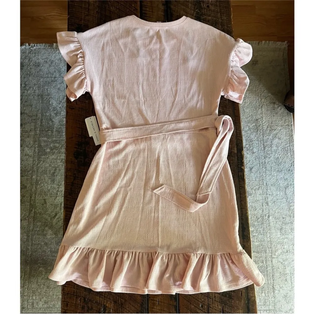 Emma and Michele pale pink dress with ruffle hem size medium - Image 4