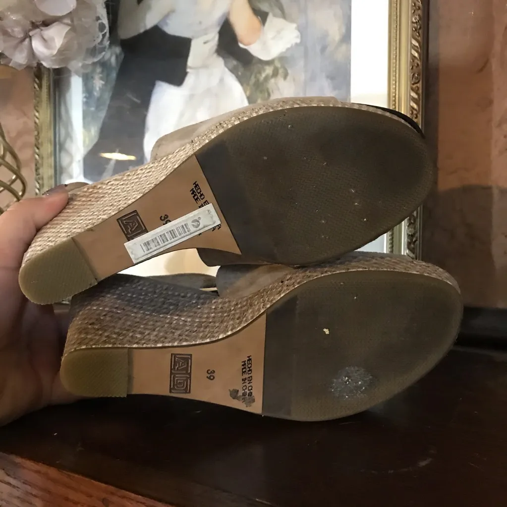 ADOLFO DOMINGUEZ TAN SUEDE WEDGE WRAP HEELS (39) Brown Size 8 - Image 10