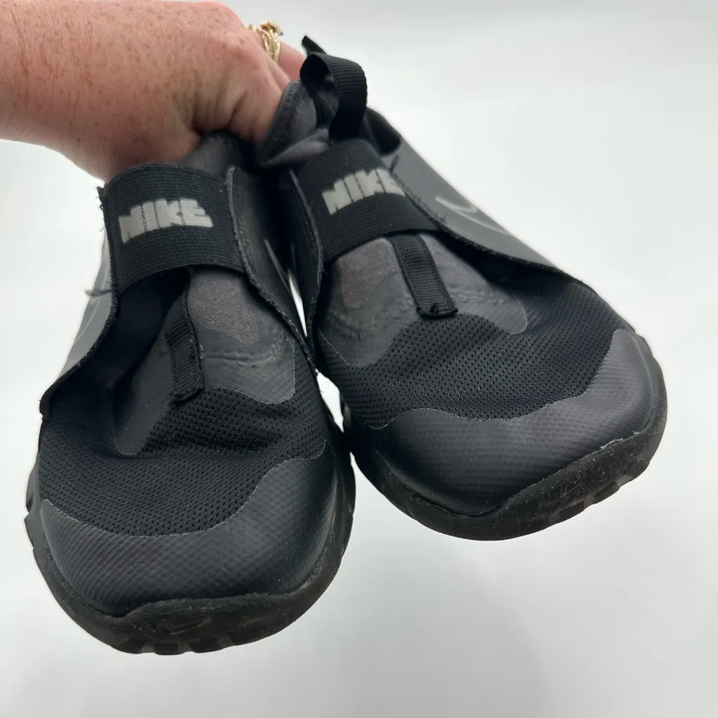 Nike All Black Flex Runner 2 Slip On Sneakers - Image 6