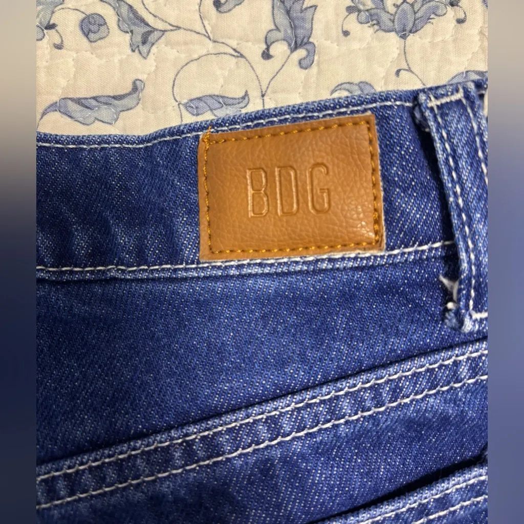 BDG Urban Outfitters Presley Blue Denim Jeans Size 24. Wide leg cargo Y2K vibes. - Image 10
