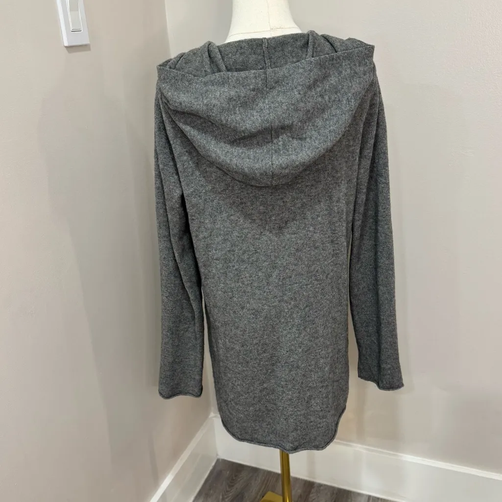 Saks fifth avenue cashmere hooded grey cardigan medium - Image 2