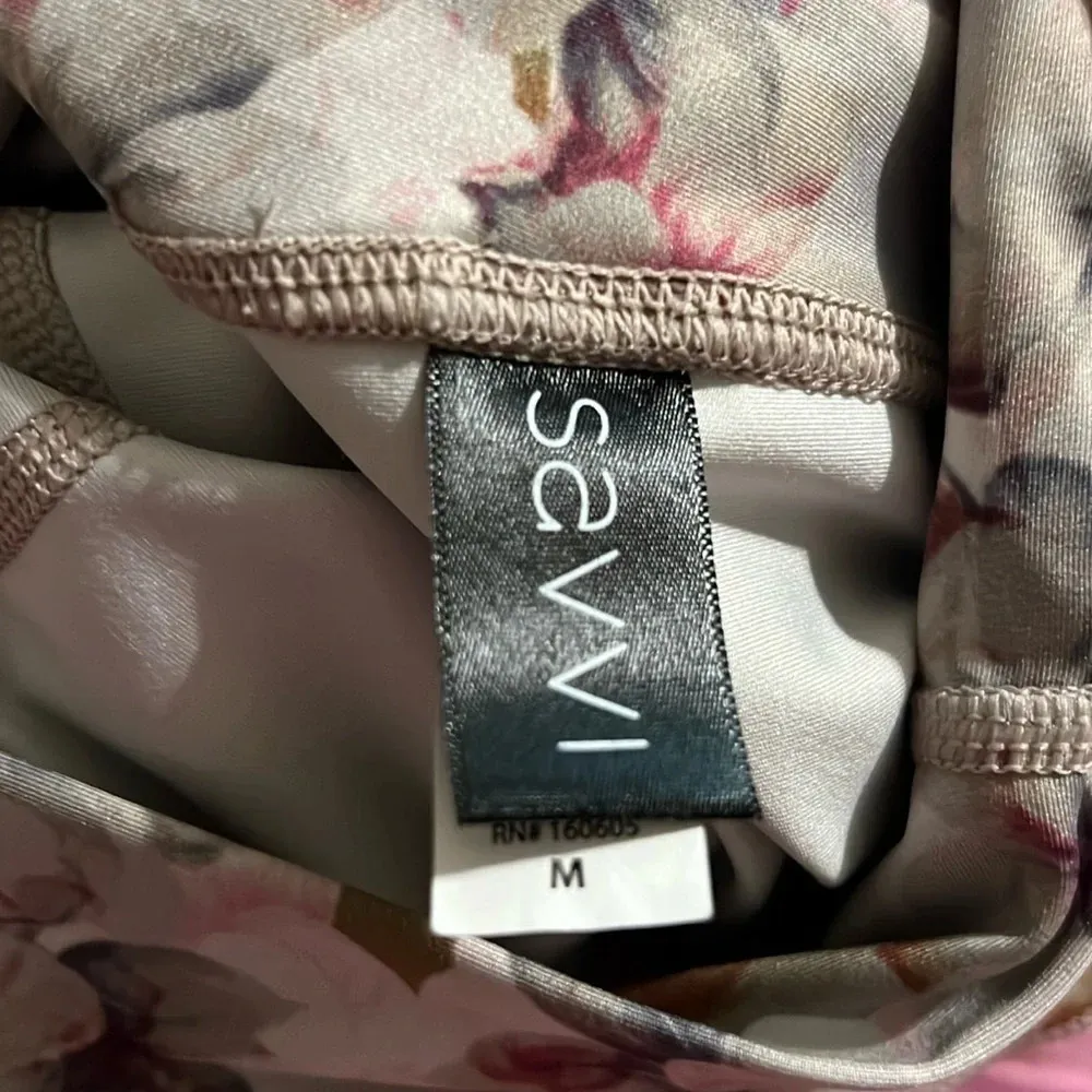 SAVVI Miya Petal Floral Leggings Botanical Smooth M Medium High Waisted Gray - Image 6