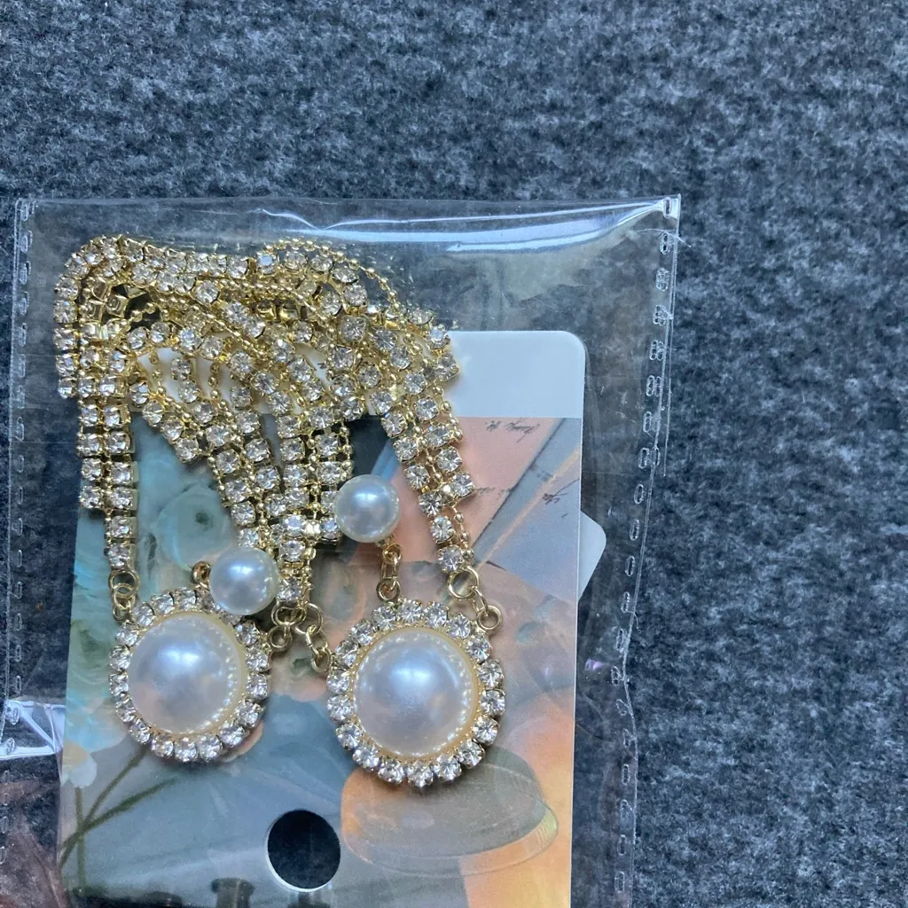 Crystal Fashion Luxury Vintage style Pearl Long Earrings for Women Dangle‎ new - Image 4