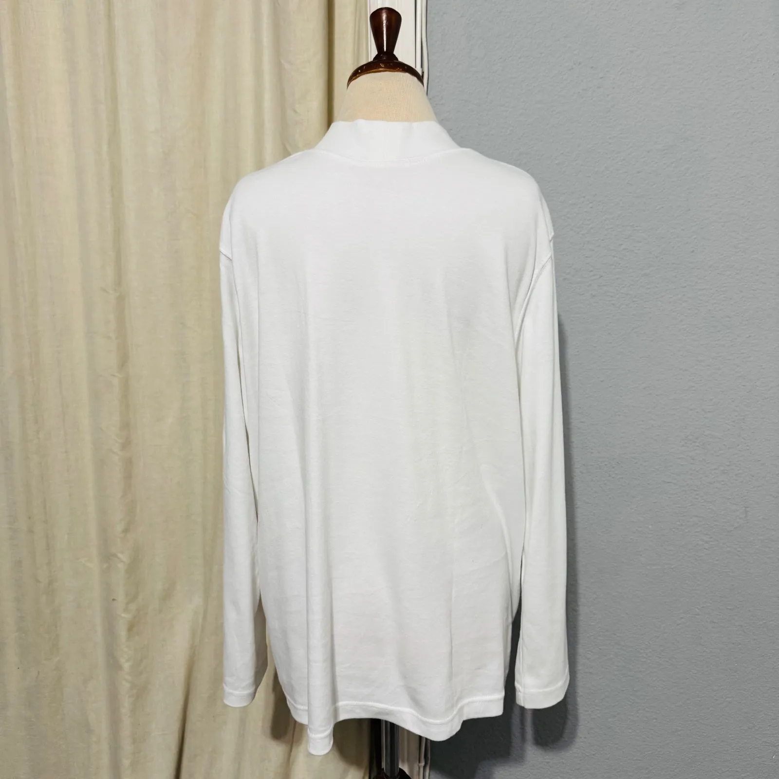 BLAIR Women's White Mock Neck Long Sleeve Top with Crest Emblem 2XL Old Money - Image 5
