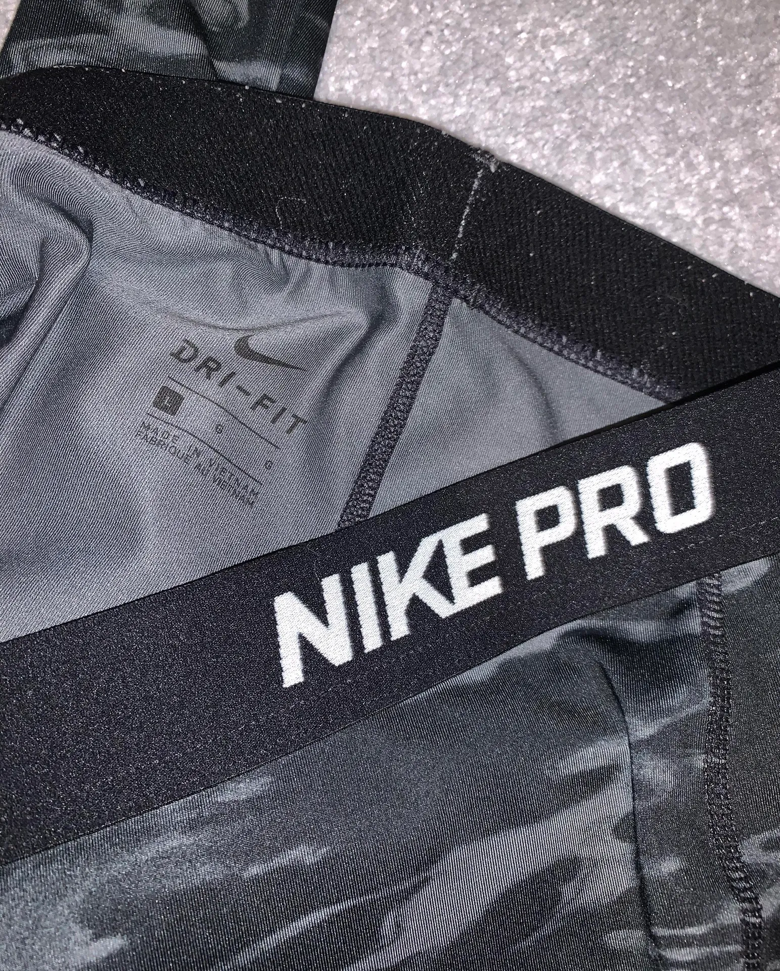 Nike Pro capri leggings - Image 4