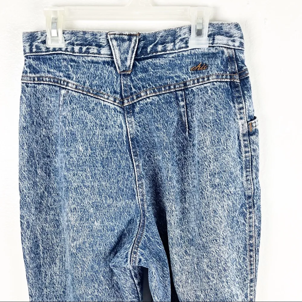 CHIC Vintage Acid Wash High Rise Flat Front Pocket Mom Jeans, Size 8 Blue - Image 9