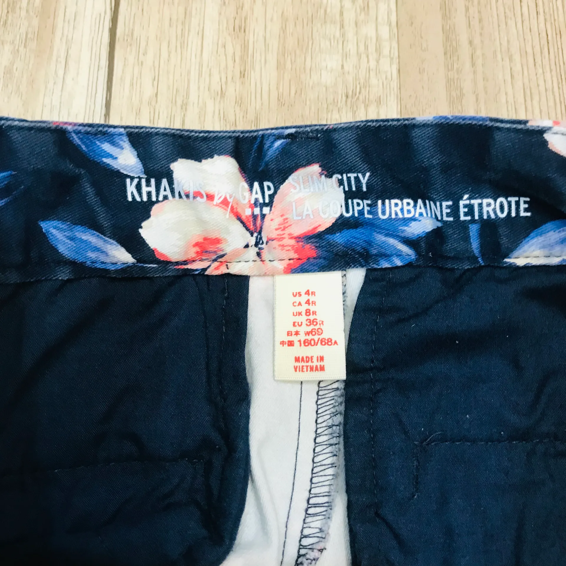 pixie style Hawaiian pants sz 4. - Image 8