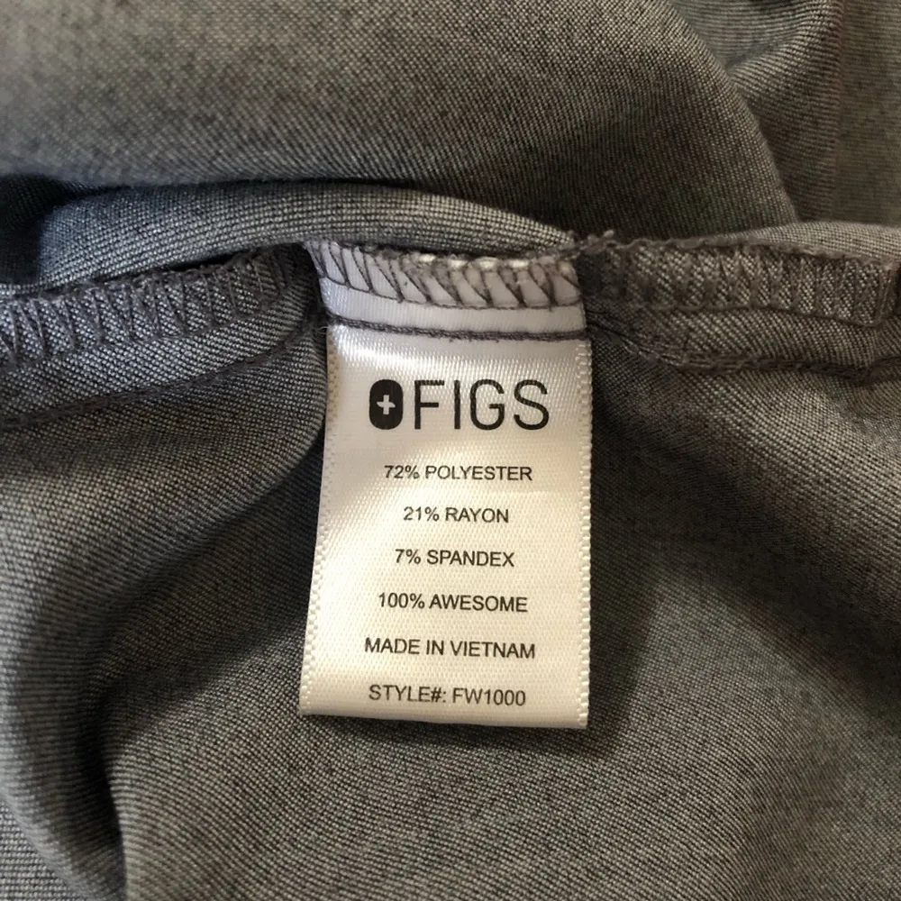 FIGS Catarina One Pocket Scrub Top in Graphite Size XS - Image 9