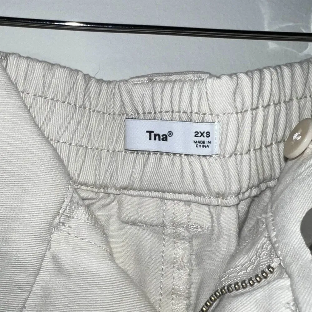 Artizia TNA Cargo Short Size XXS - Image 3